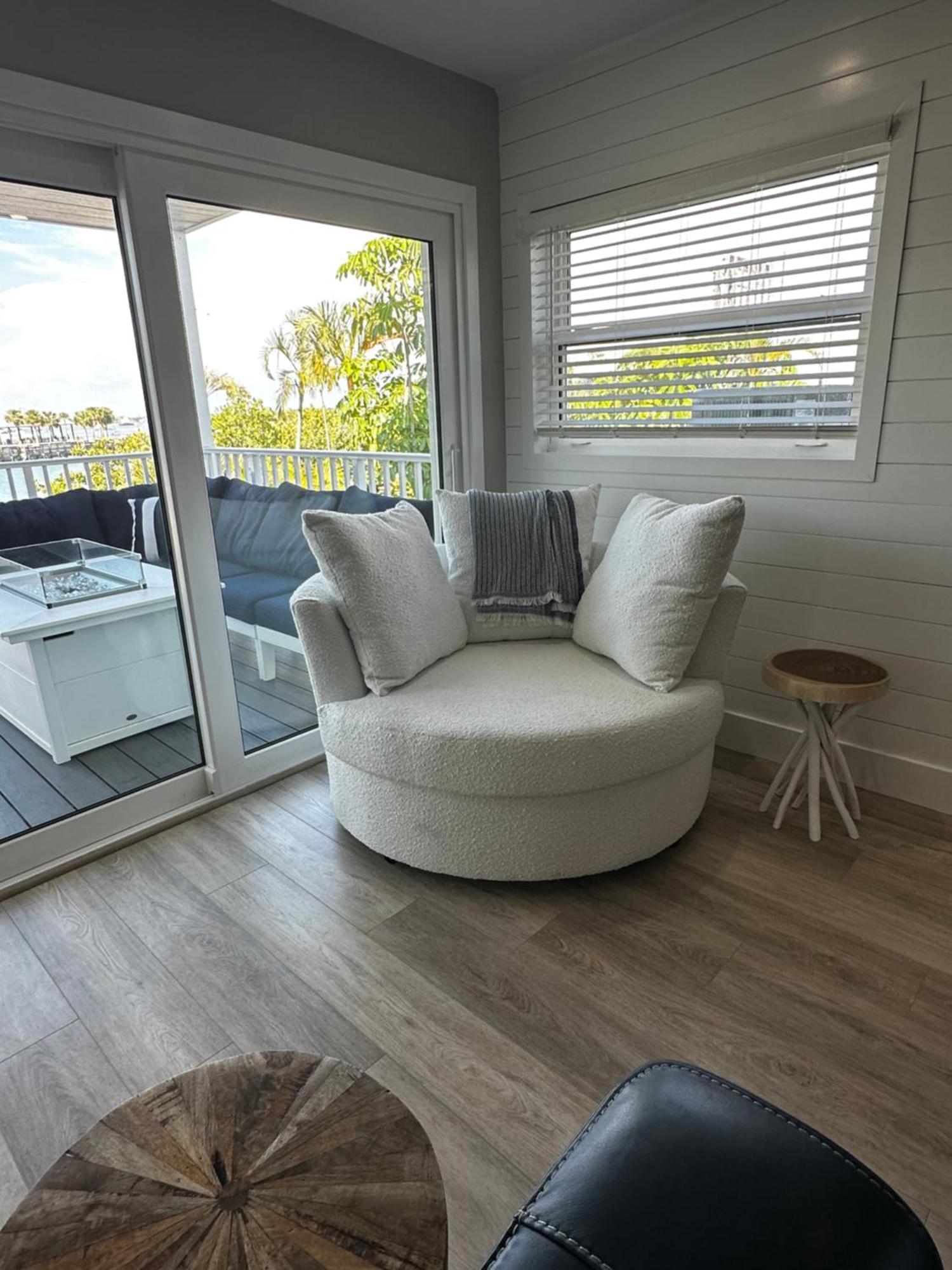 Aparthotel Chadwick Cove Marina Englewood Esterno foto